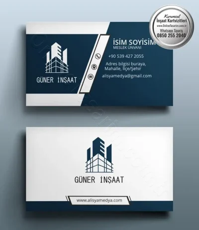 Kartvizitin arka yüzünde beyaz zemin üzerinde lacivert açılı bir alan ve iletişim bilgileri için ayrılmış bölümler bulunuyor.