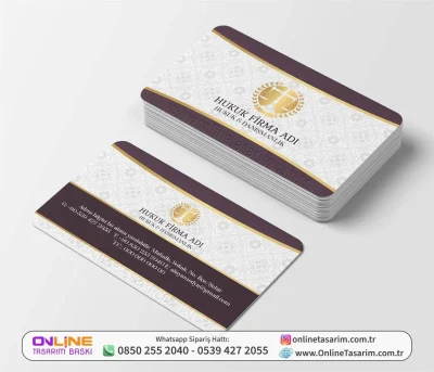 Beyaz Zemin Desenli Altın Renk Logolu Avukat Kartvizit Örneği