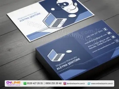 Sevimli robot illüstrasyonu ile modern bir dokunuş kazanan bu bilgisayar mühendisi kartvizit, yapay zeka ve otomasyona odaklanır.